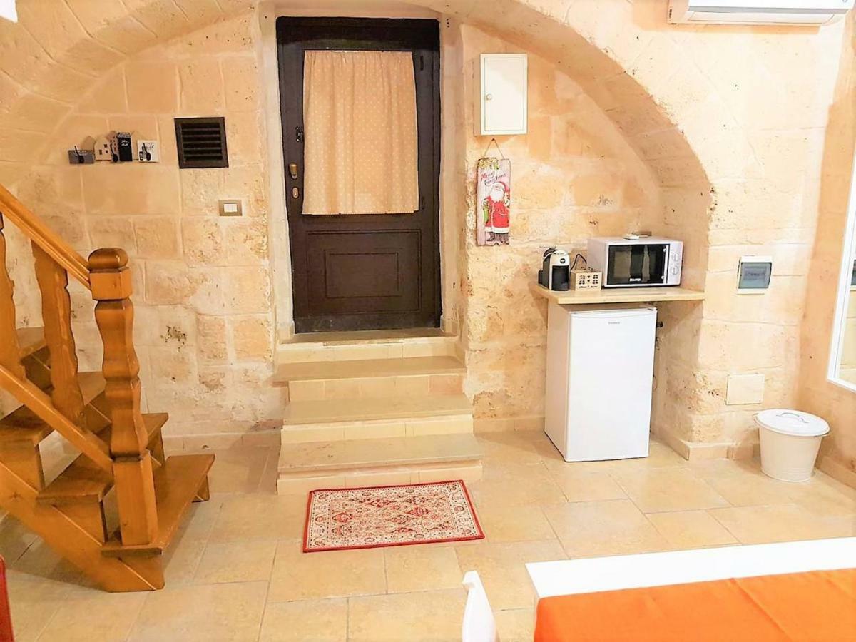 More Apartments The Castle Bari Bagian luar foto