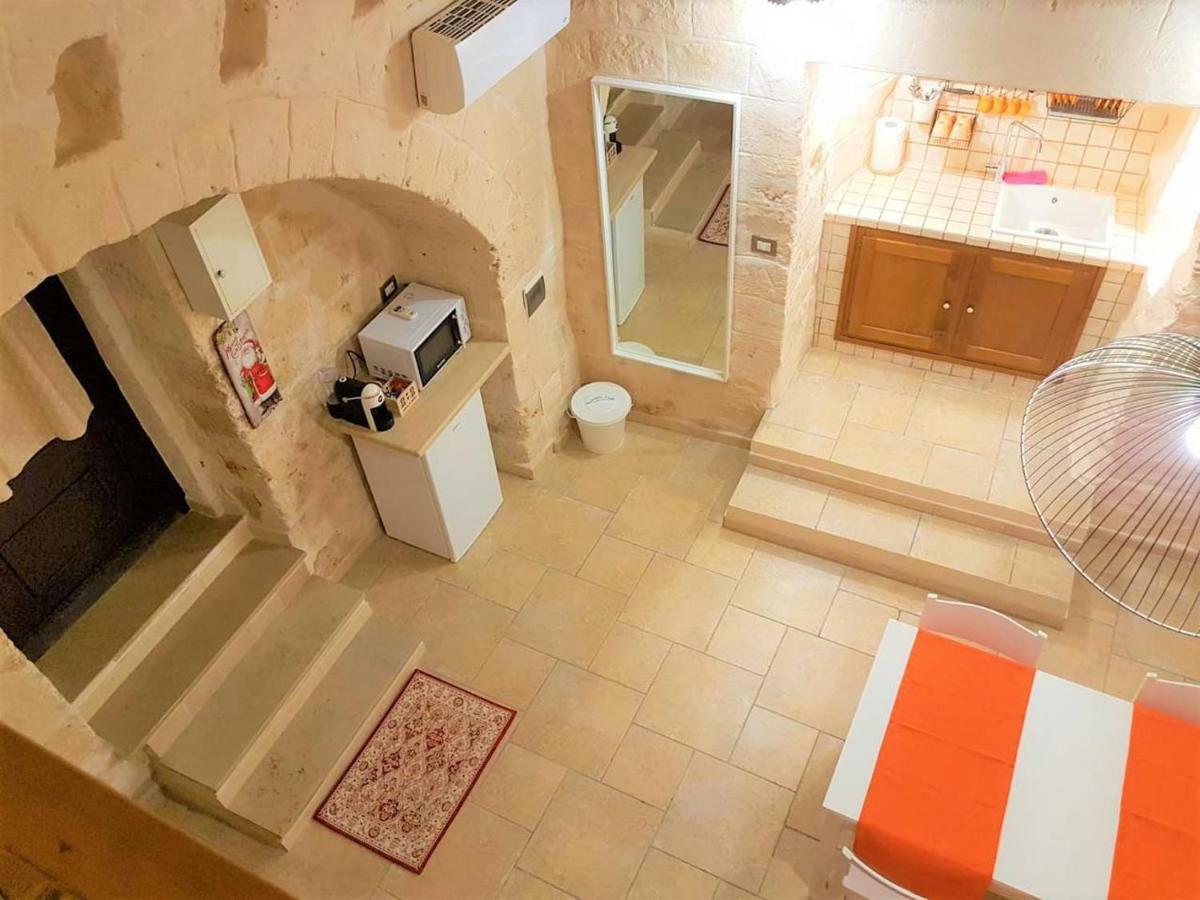 More Apartments The Castle Bari Bagian luar foto