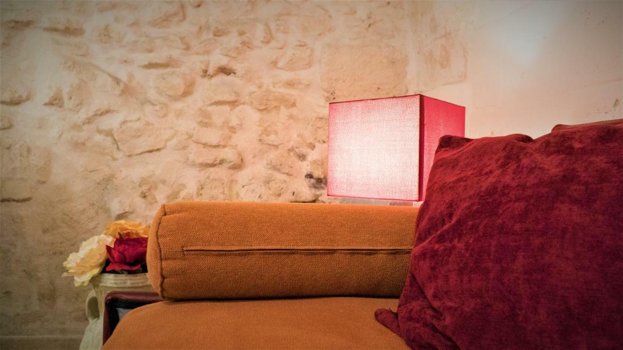 More Apartments The Castle Bari Bagian luar foto